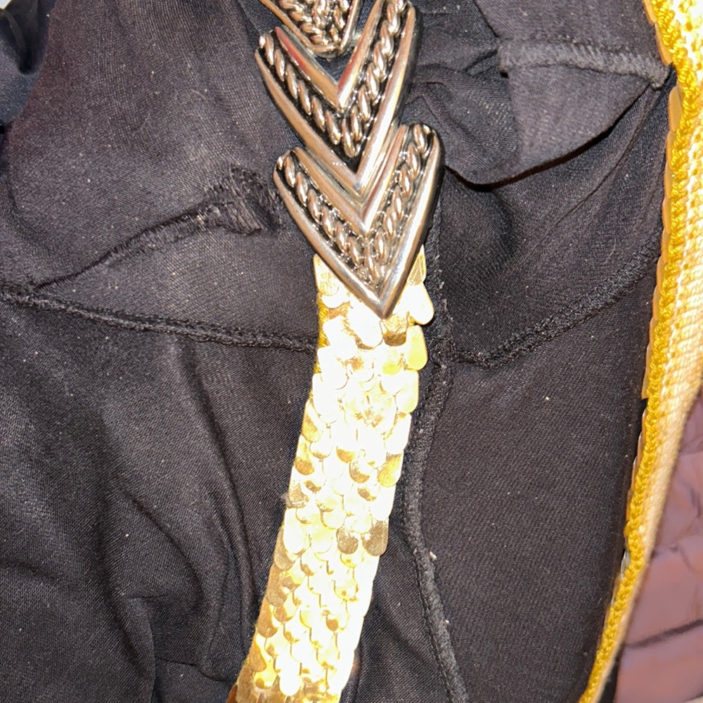 Vintage 80’s/90’s Gold Fish tail metal belt